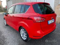 Usata Ford B-MAX Titanium 87 CV (63 kW) 2016 Rosso Monovolume