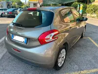 Usata Peugeot 208 Active 68 CV (50 kW) 2013 Grigio Utilitaria