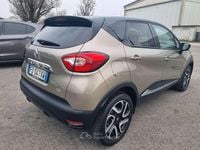 Usata Renault Captur Intens 120 CV (88 kW) 2016 Beige SUV