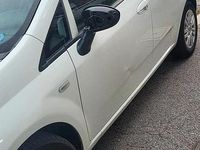 Usata Fiat Grande Punto 75 CV (55 kW) 2016 Bianco Utilitaria