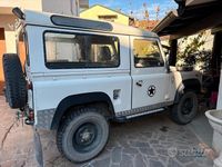 Usata Land Rover Defender 86 CV (63 kW) 1986 Bianco SUV