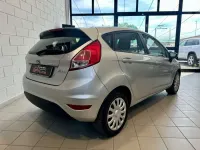 Usata Ford Fiesta Titanium 95 CV (69 kW) 2017 Argento Utilitaria