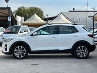 Usata Kia Stonic Style 97 CV (71 kW) 2020 Bianco SUV