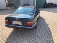 Usata Mercedes 200 122 CV (89 kW) 1992 Nero Coupé