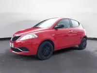 Usata Lancia Ypsilon Silver 69 CV (50 kW) 2017 Rosso Utilitaria