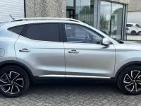 Usata MG ZS Luxury 106 CV (77 kW) 2023 Argento SUV