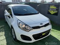 Usata Kia Rio 86 CV (63 kW) 2013 Bianco Berlina