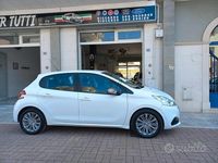 Usata Peugeot 208 Active 75 CV (55 kW) 2018 Bianco Utilitaria