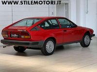 Usata Alfa Romeo GTV 158 CV (116 kW) 1981 Rosso pastello Coupé