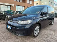 Usata VW Caddy Maxi 122 CV (89 kW) 2022 Blu/azzurro Monovolume