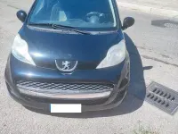 Usata Peugeot 107 68 CV (50 kW) 2012 Nero Utilitaria