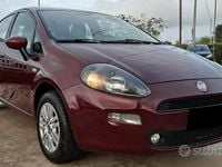 Usata Fiat Grande Punto 78 CV (57 kW) 2012 Rosso Utilitaria