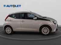 Usata Toyota Aygo Connect Style 72 CV (52 kW) 2021 Argento Utilitaria