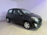 Usado Renault Twingo Dynamique 58 CV (42 kW) 2009 Negro Utilitario