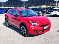 Usata Fiat 600 La Prima 101 CV (74 kW) 2025 Rosso SUV