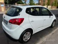 Usata Kia Venga 90 CV (66 kW) 2013 Bianco Utilitaria