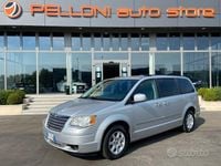 Usata Chrysler Grand Voyager Touring 163 CV (119 kW) 2010 Argento Monovolume