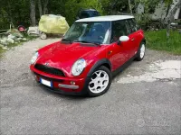 Begagnad Mini One D 75 HK (55 kW) 2004 Röd Halvkombi