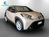 Usata Toyota Aygo X Trend 72 CV (52 kW) 2022 Beige metallizzato SUV