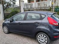 Usata Ford Fiesta 70 CV (51 kW) 2009 Grigio Utilitaria