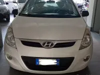 Usata Hyundai i20 Edition 90 CV (66 kW) 2012 Bianco Utilitaria