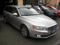 Usata Volvo V70 Momentum 136 CV (100 kW) 2014 Argento Station wagon