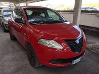 Usado Lancia Ypsilon 85 HP (62 kW) 2014 Vermelho Citadino