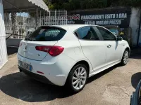 Usata Alfa Romeo Giulietta Exclusive 105 CV (77 kW) 2012 Bianco Utilitaria
