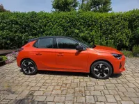Usata Opel Corsa-e GS Line 100 kW (136 CV) 2021 Arancione Utilitaria