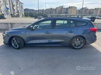 Usata Ford Focus ST-Line 120 CV (88 kW) 2020 Blu Berlina