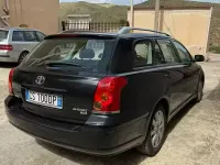 Second-hand Toyota Avensis 116 CP (85 kW) 2005 Negru Break