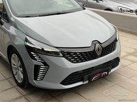 Usata Renault Clio V Business 67 CV (49 kW) 2023 Grigio Berlina