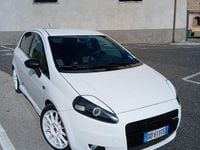 Usata Fiat Grande Punto 75 CV (55 kW) 2007 Bianco Utilitaria
