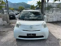 Usata Toyota iQ 68 CV (50 kW) 2009 Bianco Utilitaria