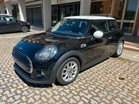 Begagnad Mini Cooper 136 HK (100 kW) 2016 Svart Halvkombi