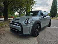 Usata Mini Cooper SE Classic 160 kW (218 CV) 2022 Grigio Utilitaria