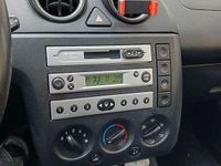 Usata Ford Fiesta Zetec 75 CV (55 kW) 2003 Berlina