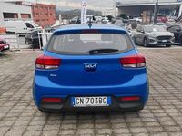 Usata Kia Rio Style 82 CV (60 kW) 2023 Blu/azzurro Berlina