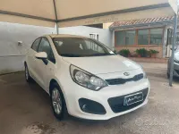 Usata Kia Rio Active 75 CV (55 kW) 2014 Bianco Berlina