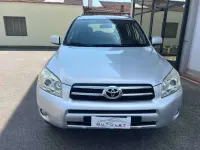 Usata Toyota RAV4 136 CV (100 kW) 2007 Argento SUV
