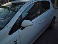 Usata Opel Corsa Edition 95 CV (69 kW) 2010 Bianco Berlina