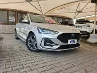 Usata Ford Focus ST-Line 125 CV (91 kW) 2025 Metallizzato  argento Berlina