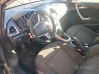 Usata Opel Astra 80 CV (58 kW) 2011 Grigio Utilitaria
