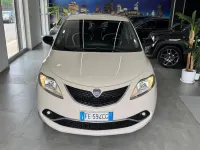 Usata Lancia Ypsilon Gold 80 CV (58 kW) 2016 Beige Utilitaria