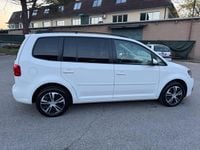 Usata VW Touran Highline 149 CV (109 kW) 2011 Bianco Monovolume