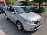 Usata Dacia Sandero 75 CV (55 kW) 2010 Grigio Berlina