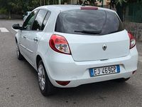 Usata Renault Clio III 75 CV (55 kW) 2011 Bianco Berlina