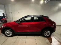 Usata VW T-Roc Life 110 CV (80 kW) 2022 Rosso SUV