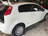 Usata Fiat Punto 90 CV (66 kW) 2008 Bianco Utilitaria