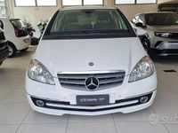 Usata Mercedes A180 Avantgarde 109 CV (80 kW) 2011 Bianco Berlina